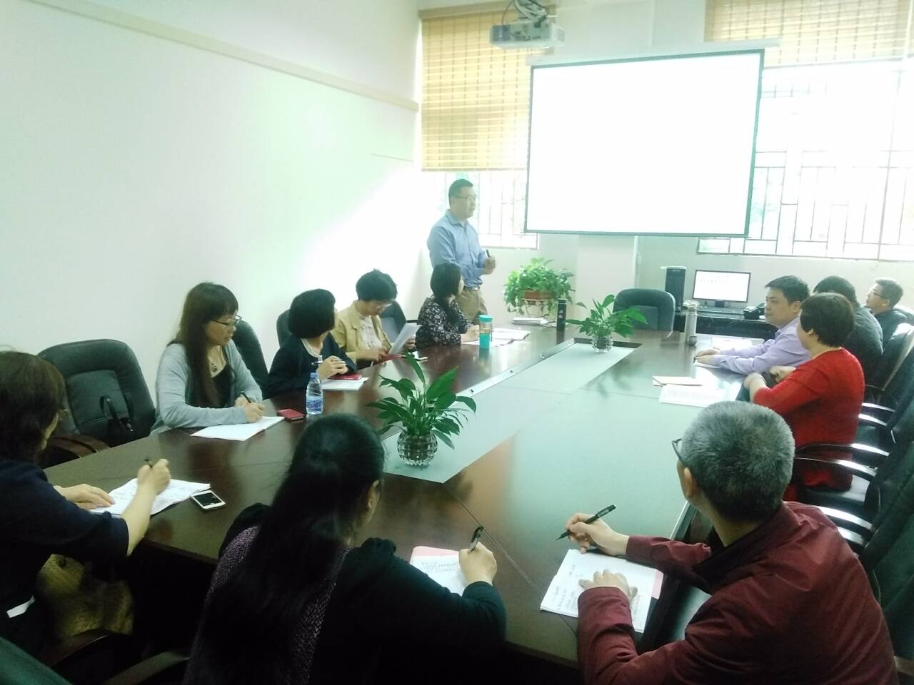 我院思政教師代表赴福州職業技術學院馬克思主義學院學習交流